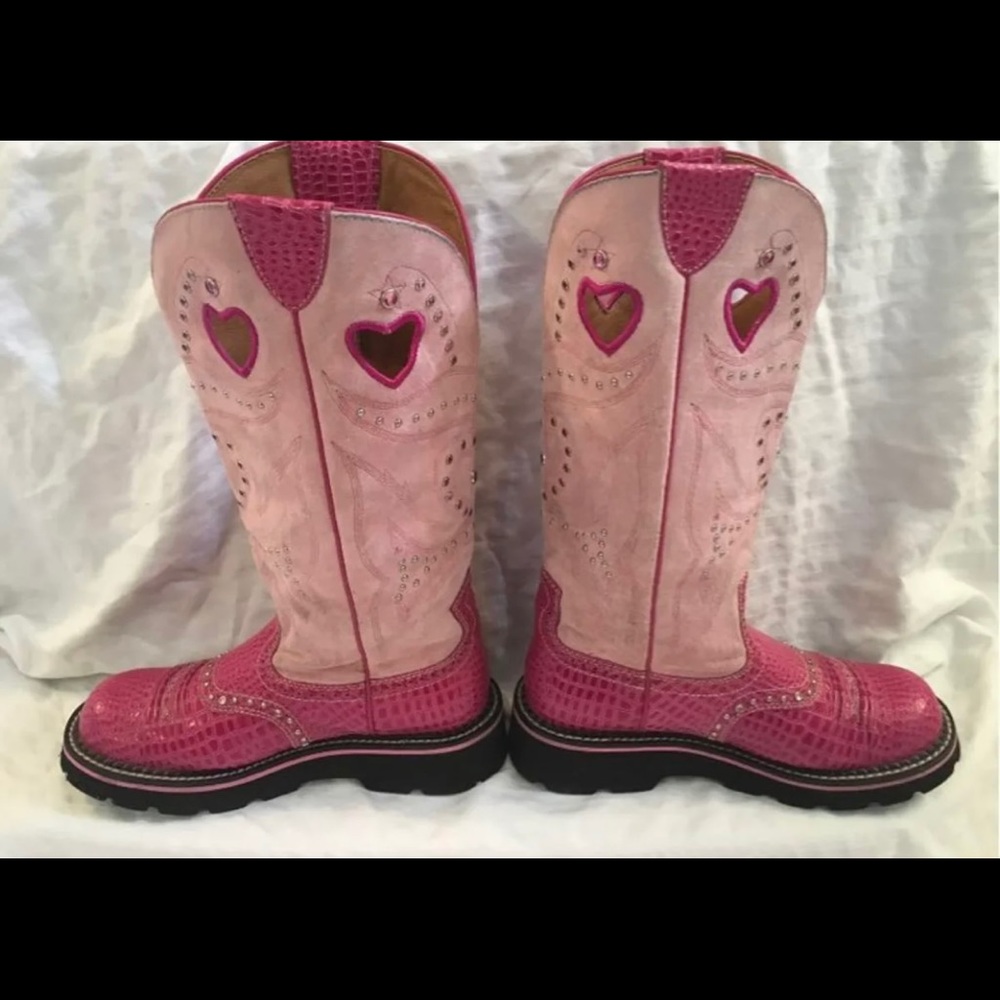 Ariat fatbaby pink jeweled cowboy boots with hearts size 8B